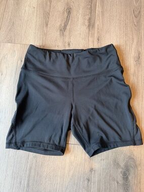 Joe Fresh Medium Women’s High-Waist Black Active Shorts Mesh sides